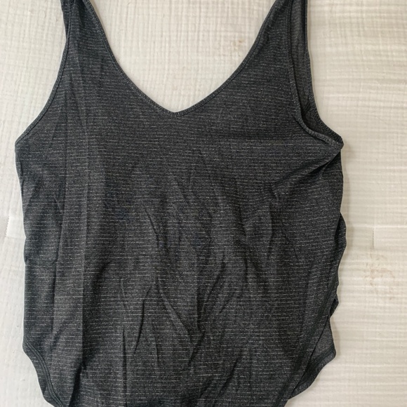 Lululemon yoga tank, size 4 - Picture 2 of 2